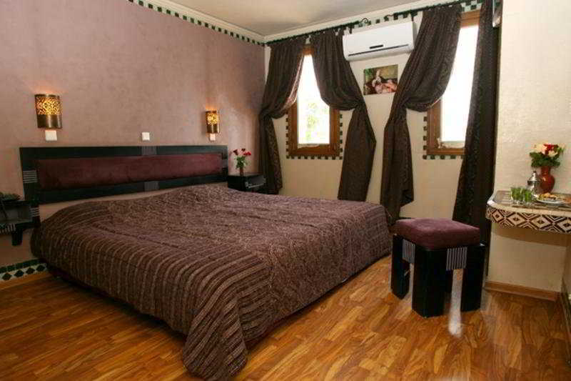 Islane Hotel