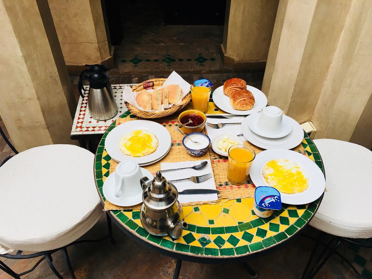 Araba Felice Couette-café 3*