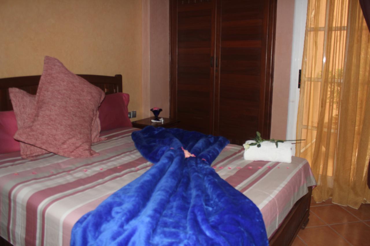 Palace 3*