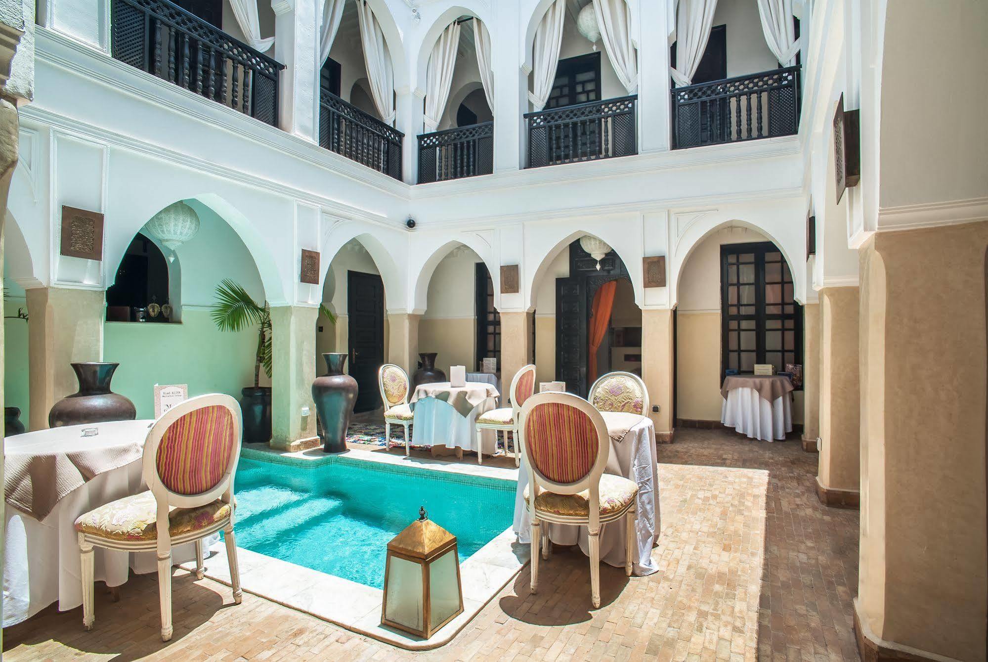 Bed and breakfast Aliya 4*