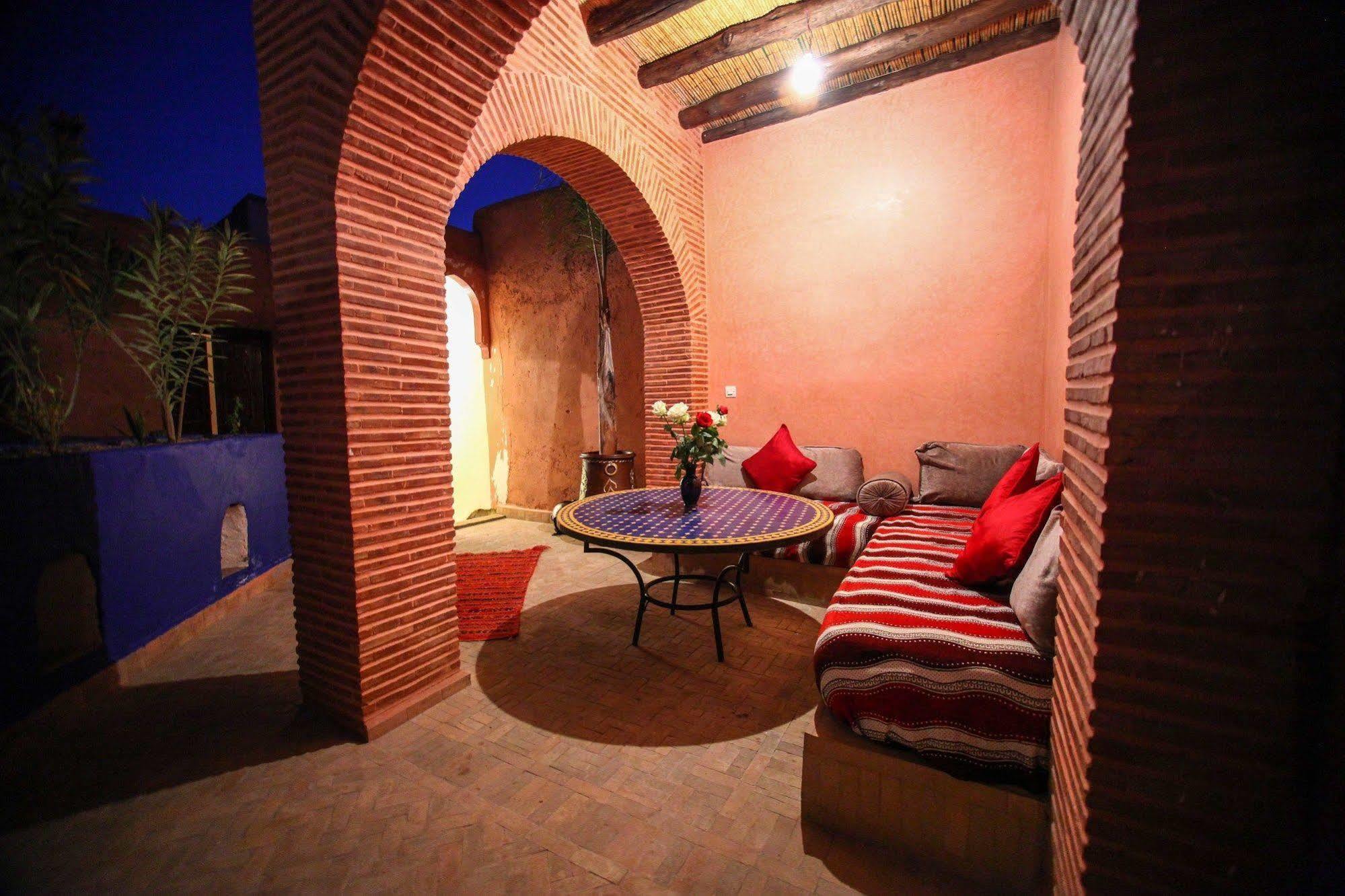 Hna Ben Saleh Riad