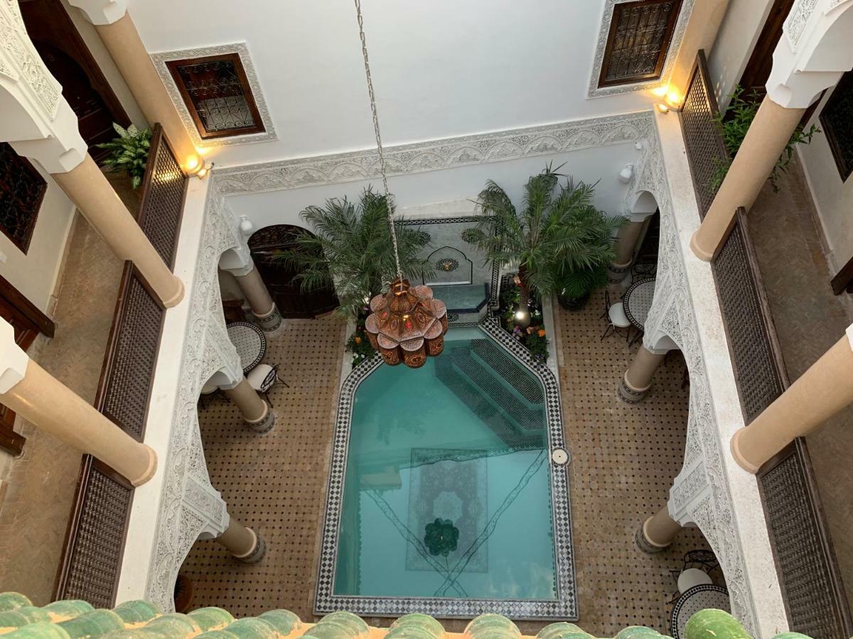 Abaka & Boutique 4*