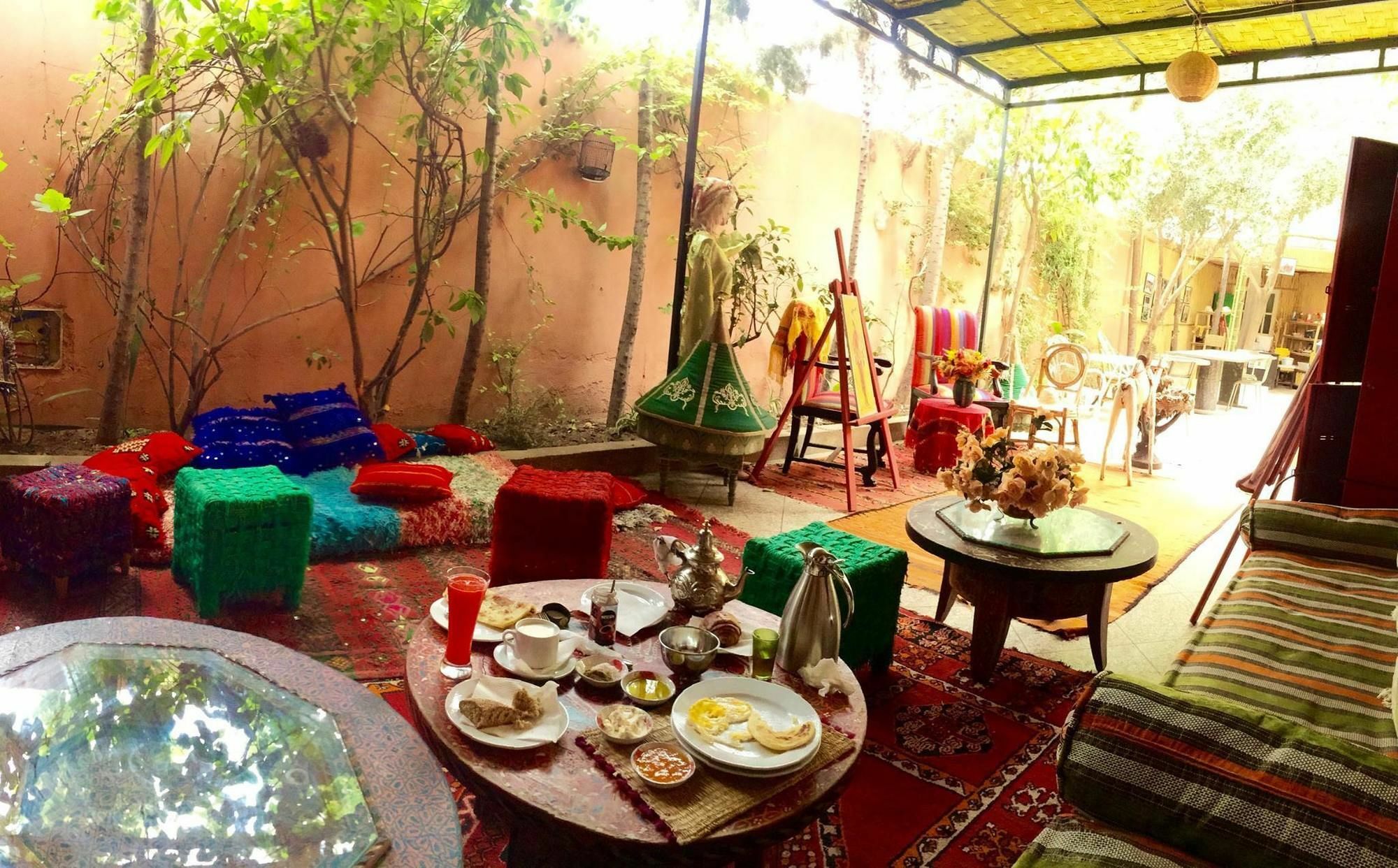 Hostel Red