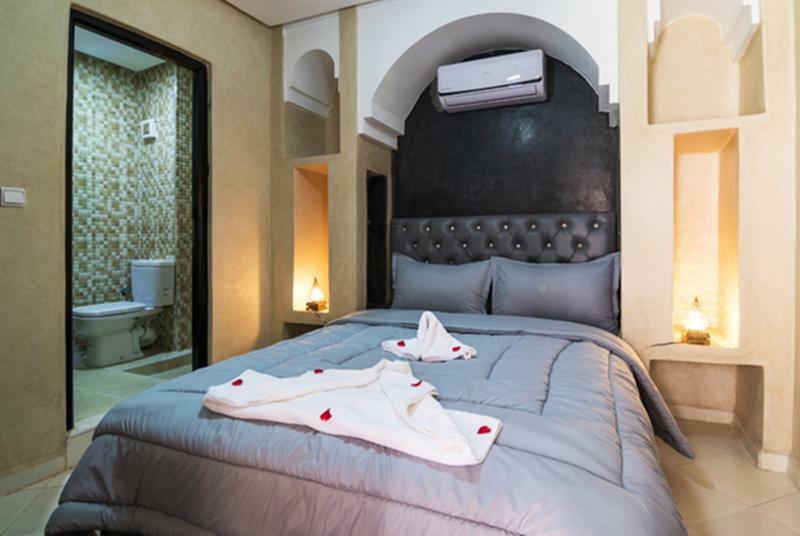 Riad Challa & 4*