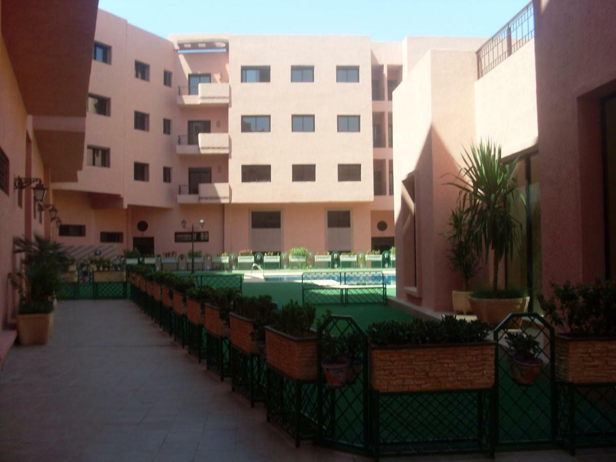 Lina Apartment *