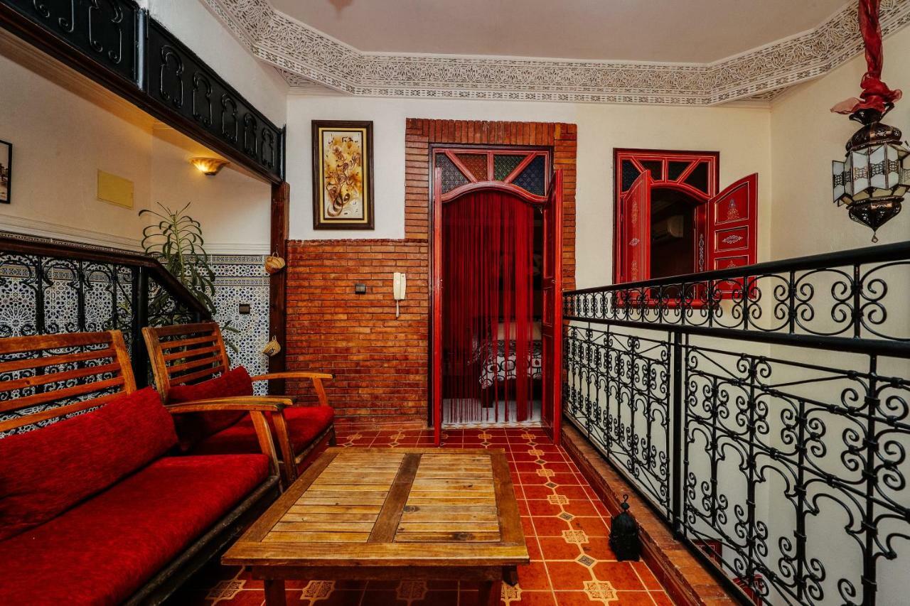 Riad For S