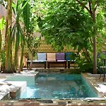 So Chic Riad