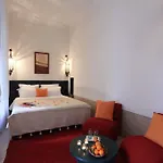 Riad Sara & Saara Srira