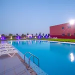 Grand Appartement, Residence Familiale Avec Grande Piscine Et Jardin Bio