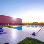 Grand Appartement, Residence Familiale Avec Grande Piscine Et Jardin Bio