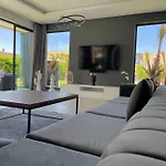 Villa Nelya