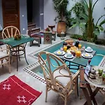 Oriental Awatif36