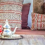 Riad Jaune Safran En Exclusivite