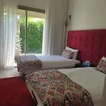 Villa isolée 4 façades avec piscine