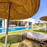 Villa H Piscine Chauffee Sans Vis A Vis
