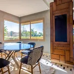 Somptueux 3 Chambres De 160 M². Front De Golf