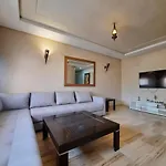 Superbe Appart Marrakech 2 Chambres Avec Piscine, En Plein Centre A 3Min De Guelliz, De La Gare