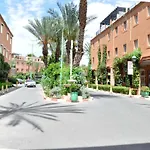 Riad 3 Chambre Avec Terrasse & Piscine
