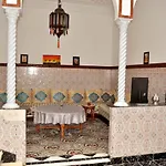 Riad 3 Chambre Avec Terrasse & Piscine
