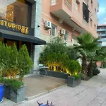 Studio Design Carre Eden Gueliz Iptv , Netflix , Wifi,
