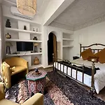 Riad103 piscine Rooftop, jacuzzi&hammam SPA