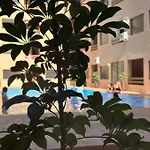 Chic Appartement Avec Piscine