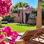 Villa Avec Gouvernante Et 2 Piscines Dont Une Chauffee Dans Domaine Securise
