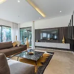 Villa J