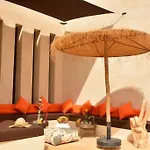 Almulk Resort