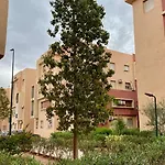 Charming Apartment, 20 Min From City Center