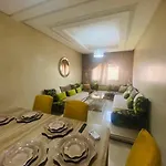 Hi, Nice 2 Bedroom Apparment,