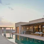 Villa S