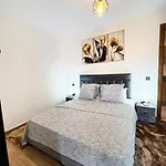 Cozy Apartment In City Center