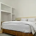 Villa Avec Piscine, Jardin Et Parking Prive Situee A 10 Minutes Du Centre De Marrakech - Ark Realty