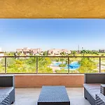 Luxurious Prestigia Golf Apt