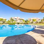 Luxurious Prestigia Golf Apt