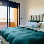 Luxury 2Br In The Downtown