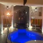 Maison Mk Adults Only - Music Riad