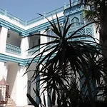 Riad Le Perroquet Bleu Suites & Spa