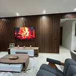 Appartement En Pleine Centre Gueliz En Face Theatre Royal
