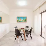 Luxury Place M Avenue