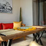 Magnifique Appartement Moderne De 2 Chambres Avec Piscine A 10 Min Du Centre De Marrakech