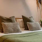 Pashmina Marrakech\'S 16Km Escape