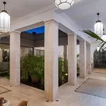Pashmina Marrakech\'S 16Km Escape