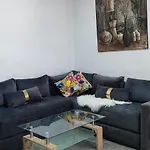 Appartement A Cote De L\'Aeroport