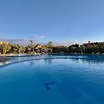 Palmeraie 3 Vue Piscine et Jardin