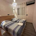 Cozy Apt With Top Amenities Near
