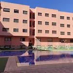 Apparemment Avec Piscine