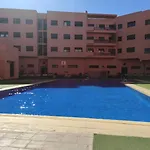 Apparemment Avec Piscine