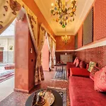 Riad La Fayette 7 Chambres - Petit Dejeuner Gratuit